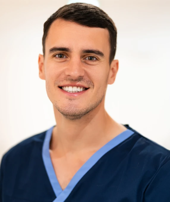 Dr Matthieu Grosborne au Cabinet EndoSpé, endodontie exclusive à Paris 15ᵉ